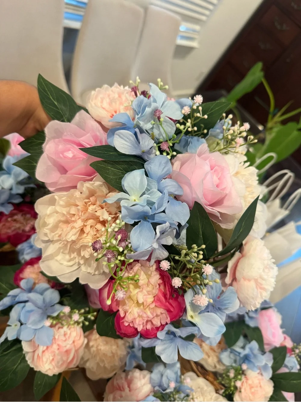 6 Centerpiece ..! Include basket and flowers